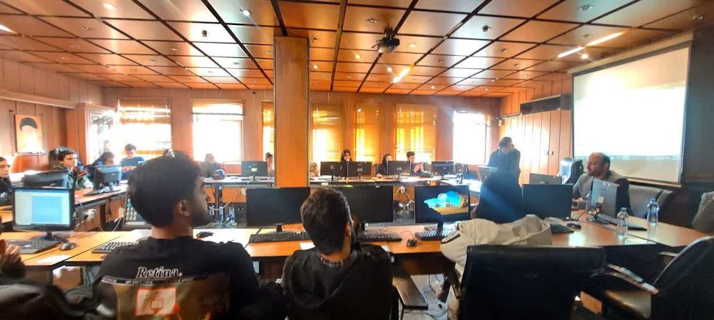 دانشگاه جامع علمی کاربردی انفورماتیک